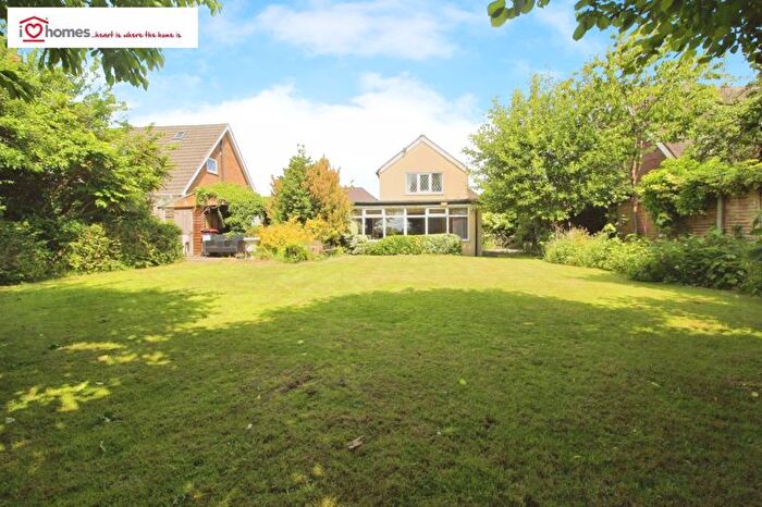 3 Bedroom Detached House For Sale In Norton Lane, Burntwood, WS7
