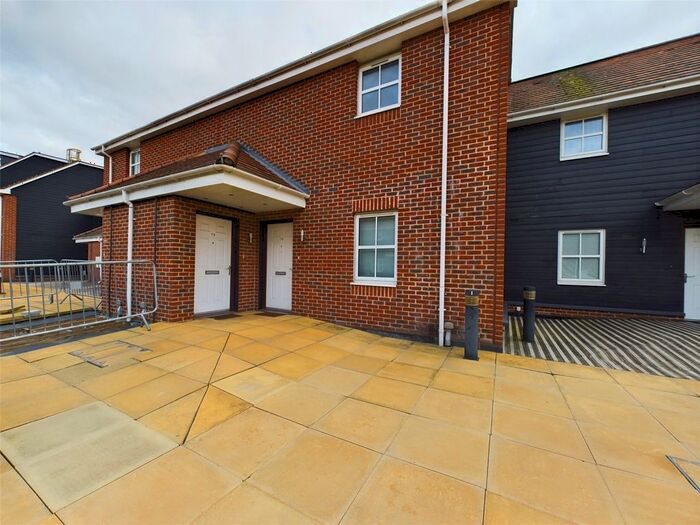 2 Bedroom Flat To Rent In Market Place, Romford, RM1