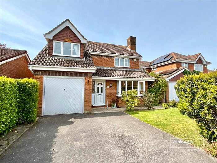 4 Bedroom Detached House For Sale In Bramshaw Way, New Milton, Hampshire, BH25