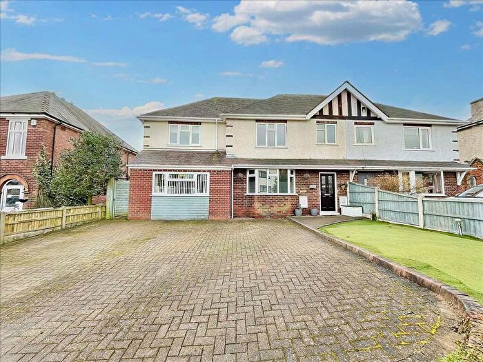5 Bedroom Semi-Detached House To Rent In Victoria Road, Kirkby In Ashfield, NG17