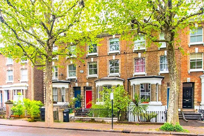 1 Bedroom Flat To Rent In Loftus Road, London, W12