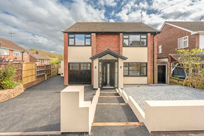 4 Bedroom Detached House For Sale In Coleridge Rise, The Straits, DY3