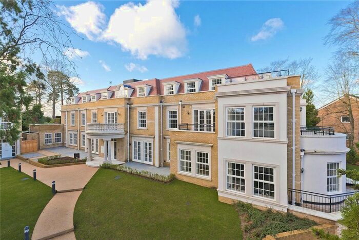 2 Bedroom Flat To Rent In Ridgewood, Brooklands Road, Weybridge, Surrey, KT13