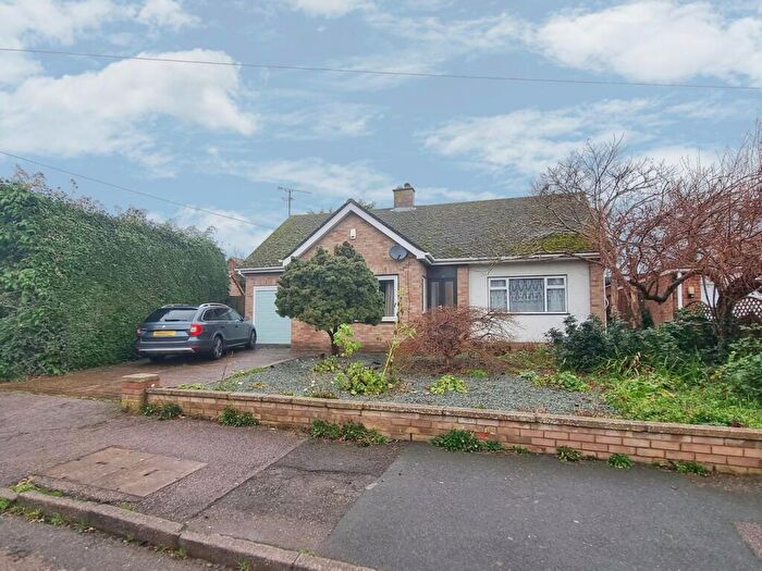 3 Bedroom Detached Bungalow For Sale In West End Road, Silsoe, Bedfordshire, MK45