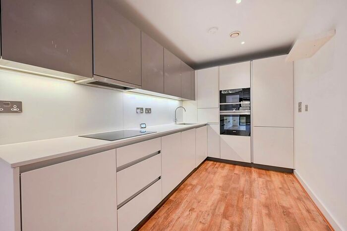 2 Bedroom Flat To Rent In Singapore Road, Ealing, London, W13