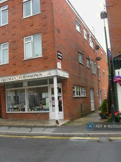 2 Bedroom Flat To Rent In North Street, Wilton, Salisbury, SP2