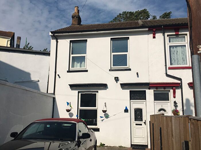 3 Bedroom Semi-detached House To Rent In Beach Terrace, Sheerness, ME12