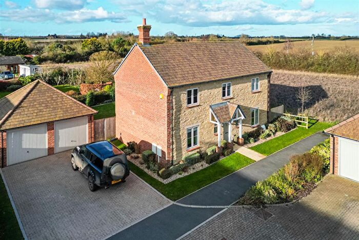 4 Bedroom Detached House For Sale In Mundays Meadow, Hanslope, Milton Keynes, MK19