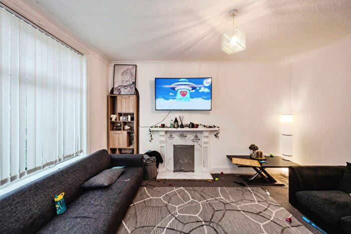 3 Bedroom Semi-Detached House For Sale In Elba Crescent, Crymlyn Burrows, Swansea, SA1