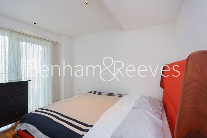 2 Bedroom Flat To Rent In Kew Bridge Road, Brentford, TW8