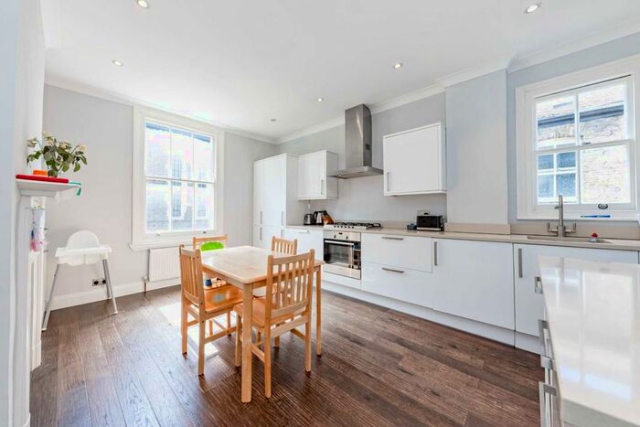 2 Bedroom Maisonette To Rent In Klea Avenue, London, SW4
