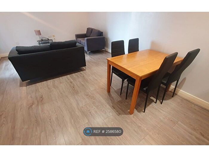 2 Bedroom Flat To Rent In Mere House, Manchester, M15