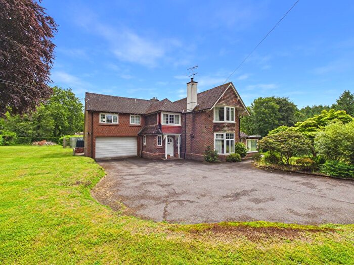 4 Bedroom Detached House For Sale In Toadpit Lane, West Hill, EX11