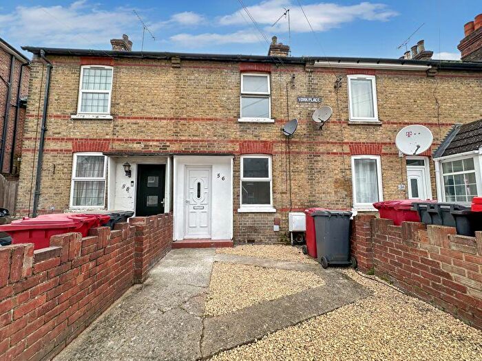 2 Bedroom Terraced House To Rent In Grays Road, Slough, SL1