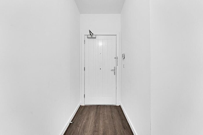 2 Bedroom Flat To Rent In Cotton Gardens, Bolton, Greater Manchester, BL1