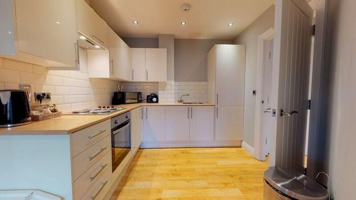 2 Bedroom Apartment To Rent In Garsington Road, Oxford, OX4