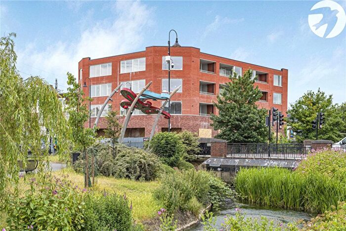 2 Bedroom Flat To Rent In River Cray House, Crayford Road, Crayford, Kent, DA1