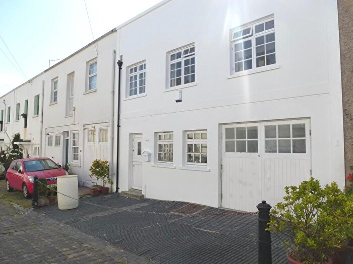 1 Bedroom Apartment To Rent In Sussex Mews, Brighton, BN2