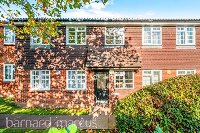 1 Bedroom Flat For Sale In Avenue Road, London, W3