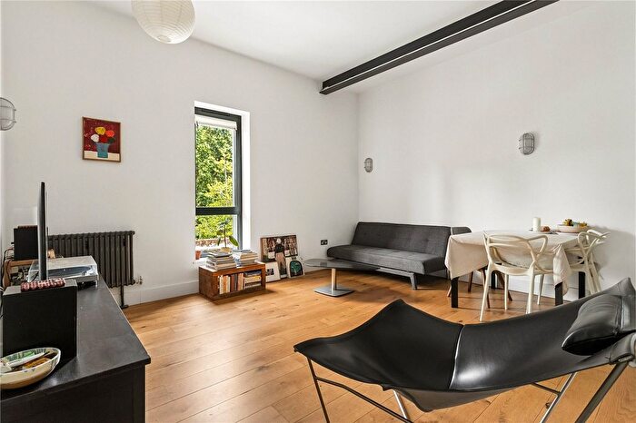 1 Bedroom Flat For Sale In Wilmer Place, London, N16