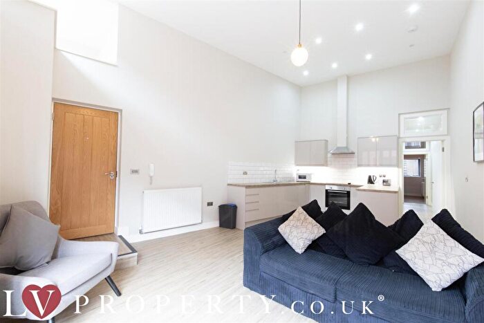 2 Bedroom Apartment To Rent In Pemberton Street, Jewellery Quarter, Birmingham, West Midlands, B18