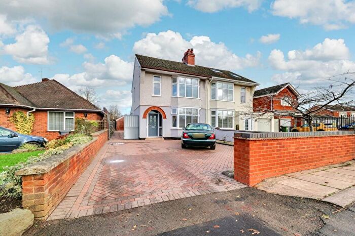 5 Bedroom Semi-Detached House For Sale In Rugby Road, Brandon, CV8