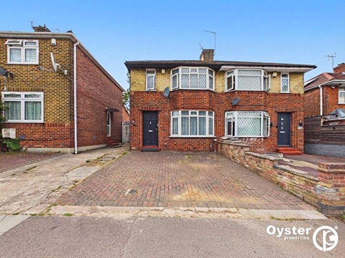 3 Bedroom Semi Detached House To Rent In Honeypot Lane, Stanmore, HA7