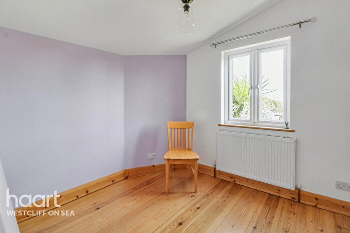 3 Bedroom Terraced House For Sale In High Street, Southend-On-Sea, SS3