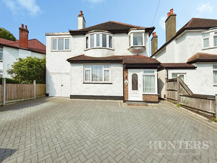 5 Bedroom Detached House For Sale In West Street, Carshalton, SM5