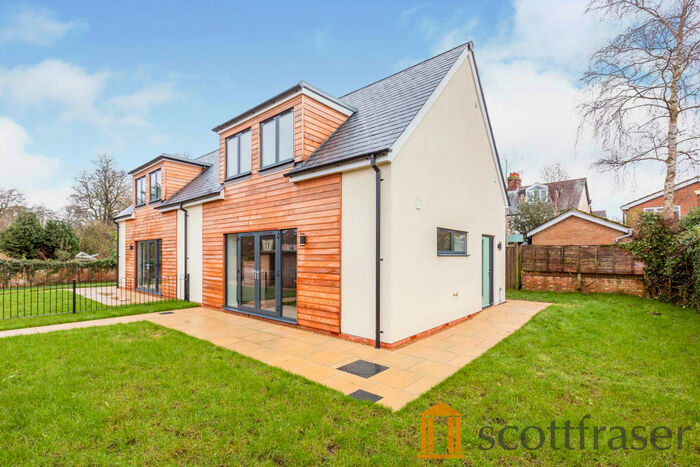 2 Bedroom Semi-Detached House To Rent In Osler Road, Headington, OX3