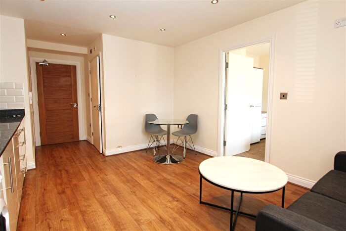 1 Bedroom Flat To Rent In Brunswick Court, Leeds, LS2
