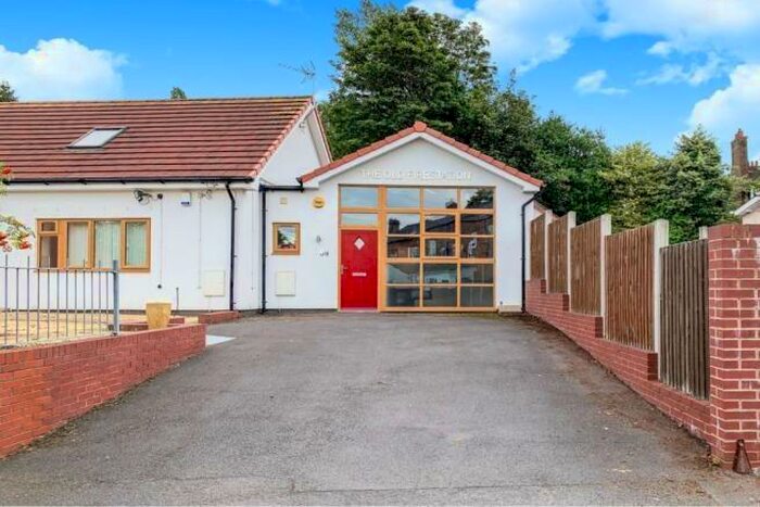 2 Bedroom Bungalow To Rent In Deakin Road, Birmingham, B24