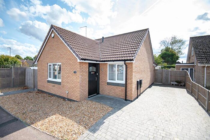2 Bedroom Detached Bungalow For Sale In Bradshaw Way, Irchester, Wellingborough, NN29