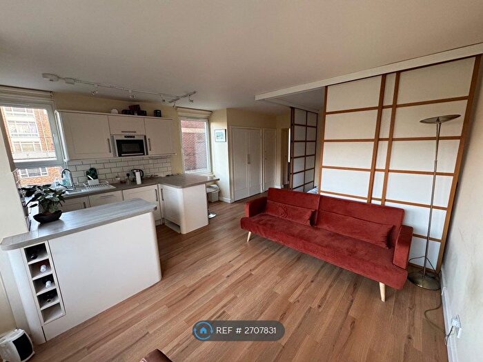 Studio To Rent In Wincott Street, London, SE11