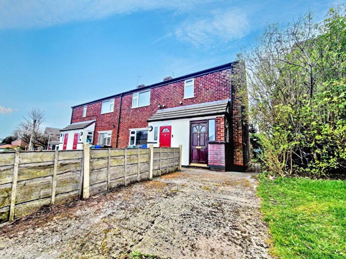 1 Bedroom Flat To Rent In Ripon Avenue, Whitefield, M45