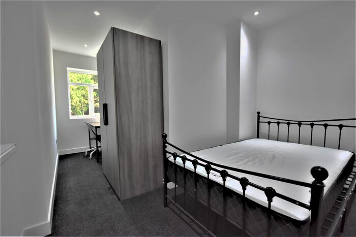 5 Bedroom Terraced House To Rent In Templars Field, Coventry, CV4