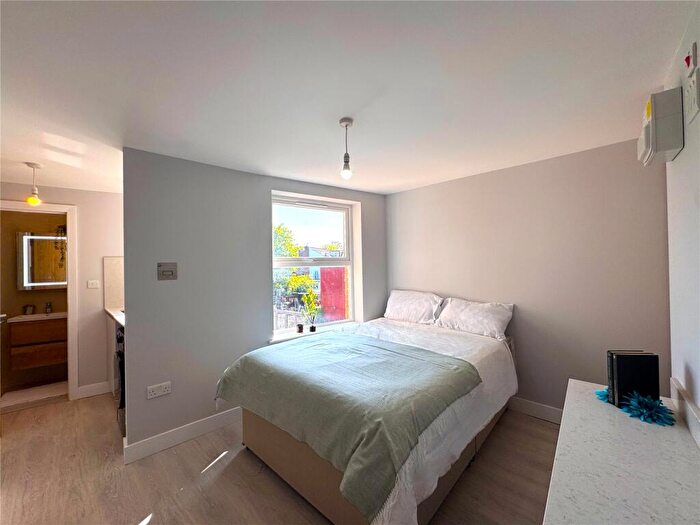 1 Bedroom Property To Rent In High Road, Willesden, NW10