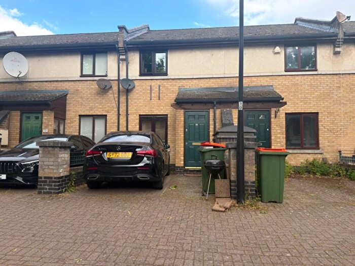 2 Bedroom House To Rent In Hanover Avenue, Silvertown, London, E16