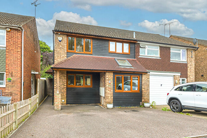4 Bedroom Semi-Detached House For Sale In Lenside Drive, Bearsted, Maidstone, Kent, ME15