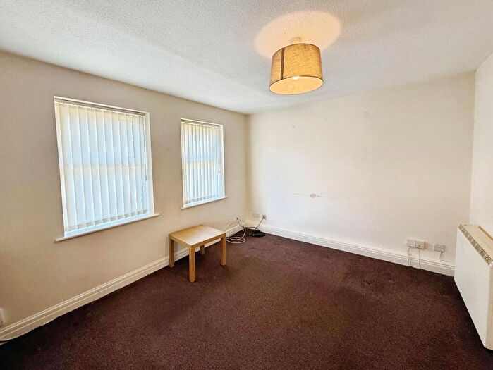 2 Bedroom Flat To Rent In Canalbank House, Montonmill Gardens, Monton, Eccles, M30