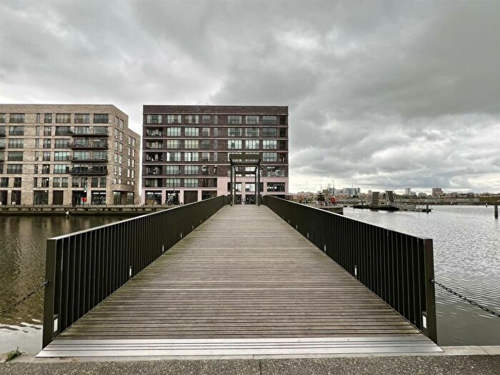 2 Bedroom Apartment To Rent In Lock Side Way, London, E16