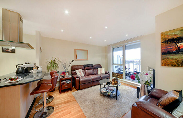 2 Bedroom Apartment To Rent In Oyster Wharf, Battersea, SW11