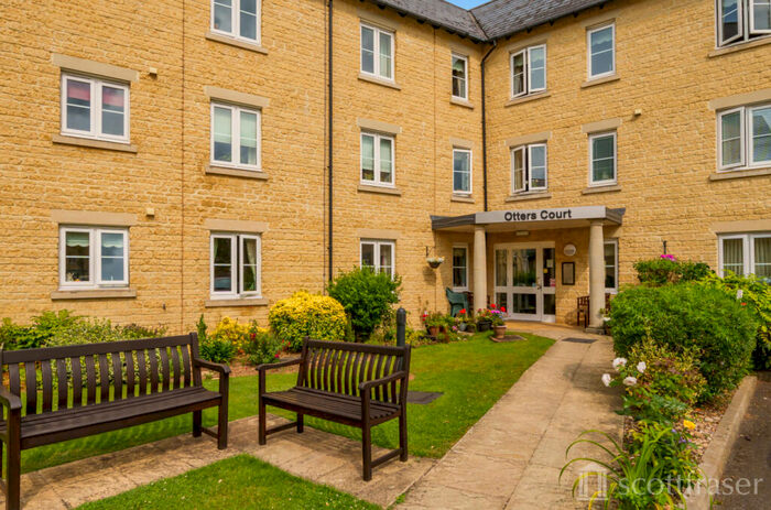 1 Bedroom Apartment To Rent In Otters Court, Witney, OX28