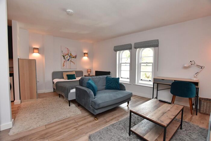 Terraced House To Rent In Charter House, St Georges Road, BS1