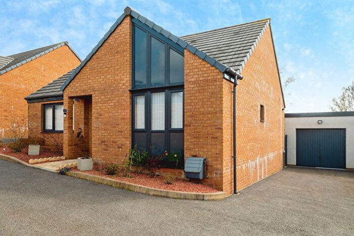 2 Bedroom Detached Bungalow For Sale In Glebelands, Callington, PL17