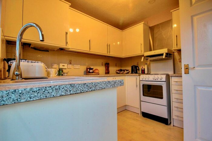 3 Bedroom Detached House For Sale In Ynys-Y-Coed, Oakdale, NP12