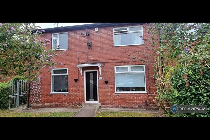 4 Bedroom Semi Detached House To Rent In Langdale Gardens, Leeds, LS6