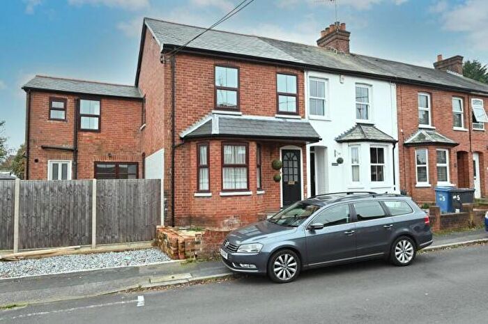 4 Bedroom End Of Terrace House To Rent In Blackwater, GU17