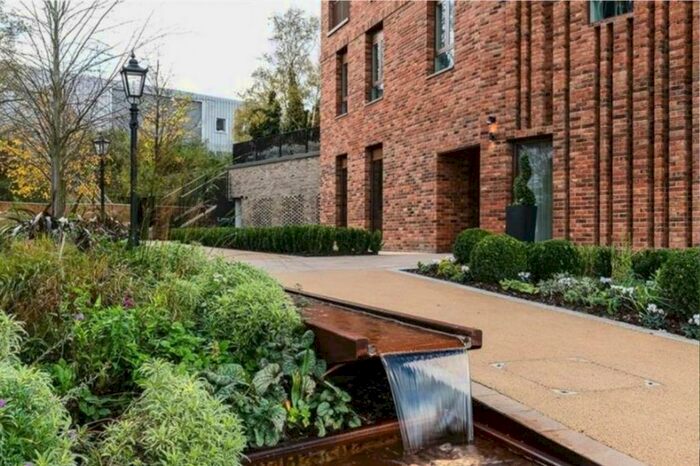 2 Bedroom Flat To Rent In Mary Neuner Road, London, N8