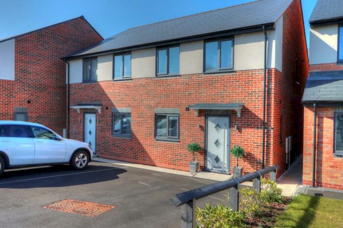 4 Bedroom Semi-Detached House To Rent In Masons Court, Rainton Gate, Houghton Le Spring, Durham, DH4